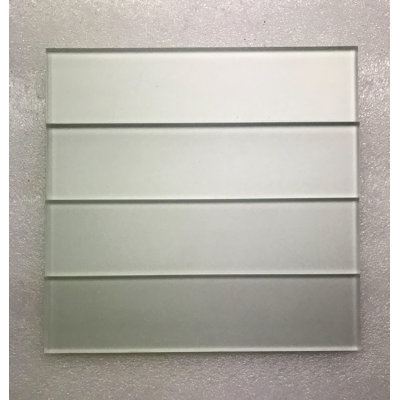 Carrelage mural de cuisine et de salle de bain à bord droit en verre de qualité diamant 2 po x 8 po Forever Matte