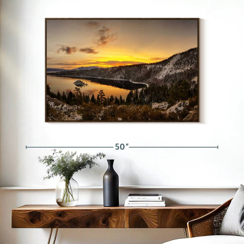 Lever du soleil sur le lac Tahoe, Cadre flottant noyer, 40 po x 27 po