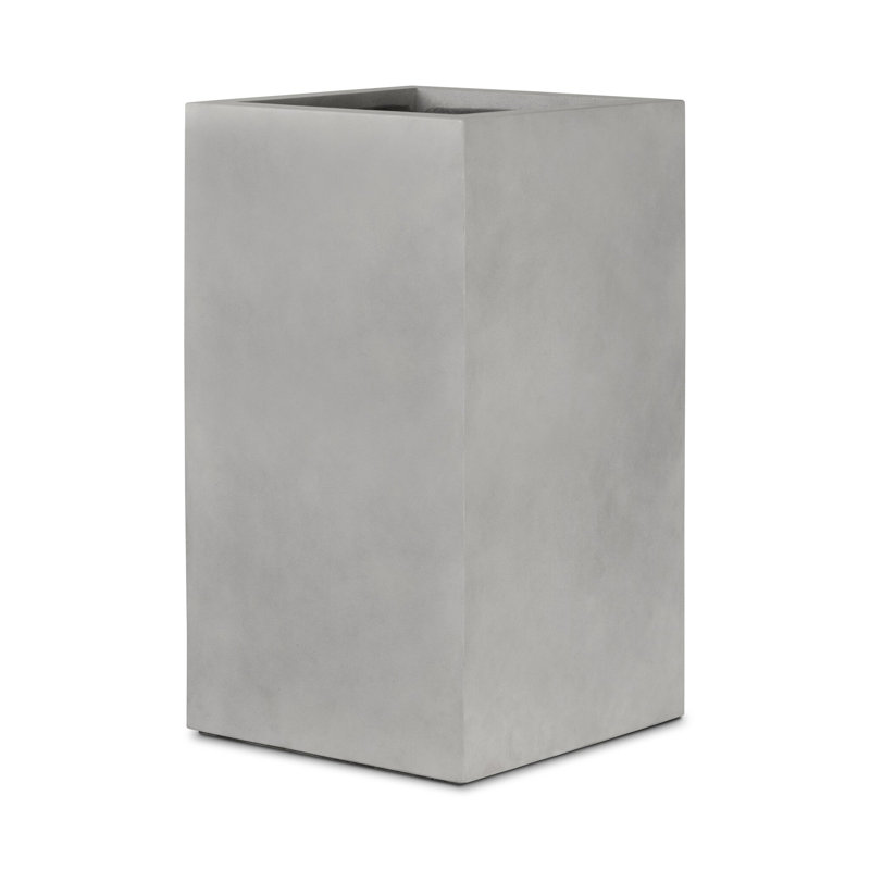 Kiro Planter, 32" H x 18" W x 18" D