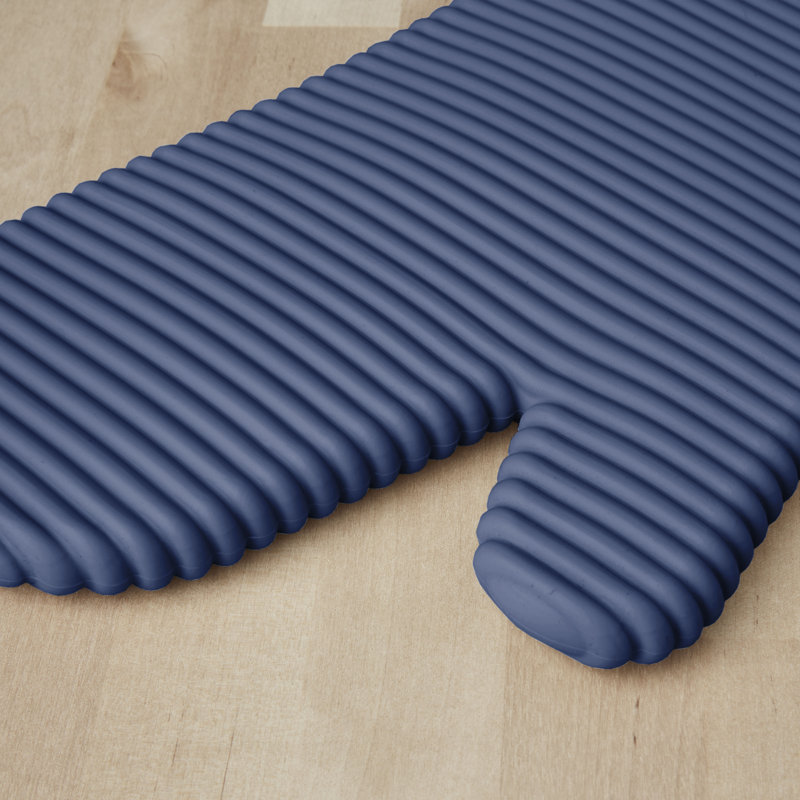 KitchenAid Ribbed Soft Silicone Oven Mitt, Blue Willow