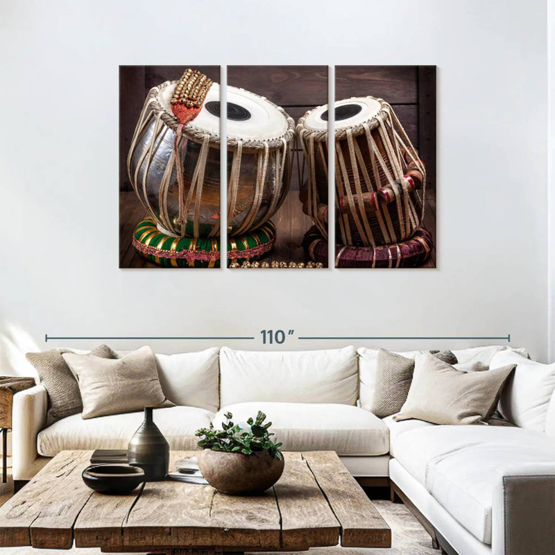 Tabla Drums And Bells, H 48 po x l 74 po