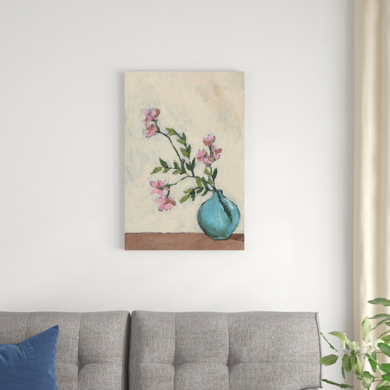 «Blossom in Blue Vase I» par Regina Moore - peinture sur toile tendue, H 30 po x l 20 po