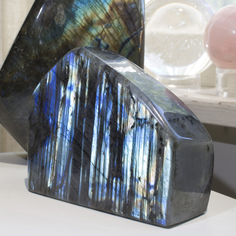 Sculpture Labradorite