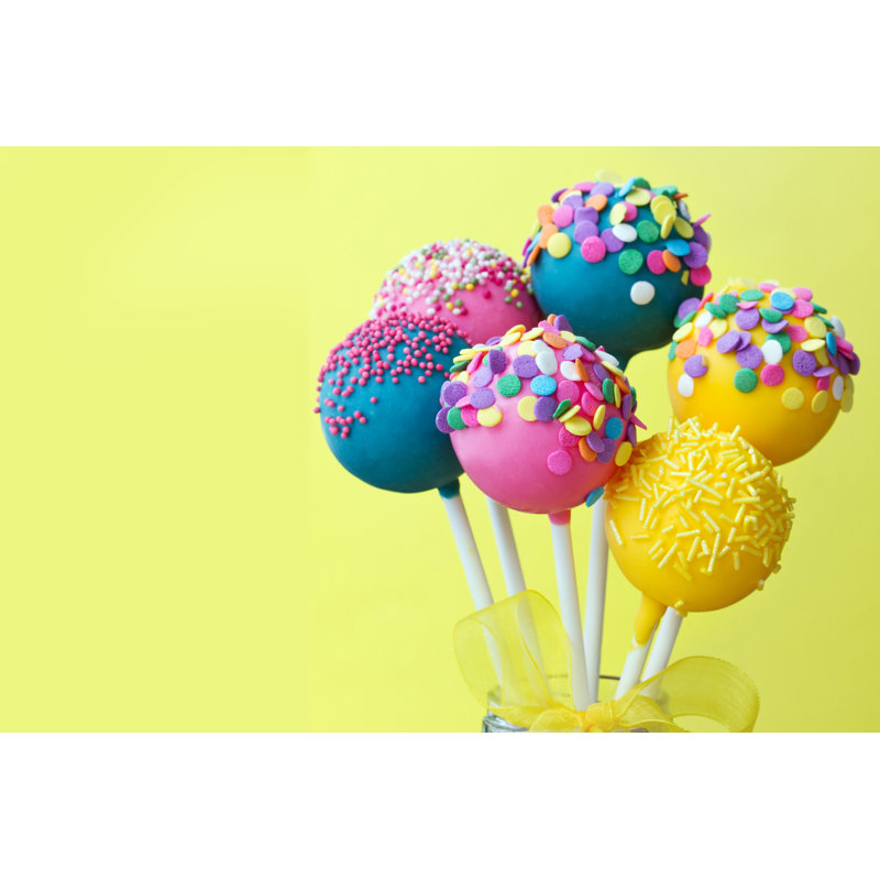 «Colorful Cake Pops» - Photographie sur toile tendue, H 32 po x l 48 po