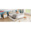 Lit simple blanc pour et, avec un grand espace de rangement sous le lit, des rails à profil bas, une chambre à coucher moderne en bois, avec des tiroirs de rangement, des coins ronds amovibles en blanc, un espace de sommeil sécuritaire-130155682