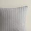 3 pièces d'édredon en coton double / grand gris. 100% avec rayures brodées colorées. Imprimé gris sur l'envers. Et 2 taies décoratives assorties. Lavable à la machine. . Aucune substance nocive grise double / grand. Motif vertical.-118742682-118742681