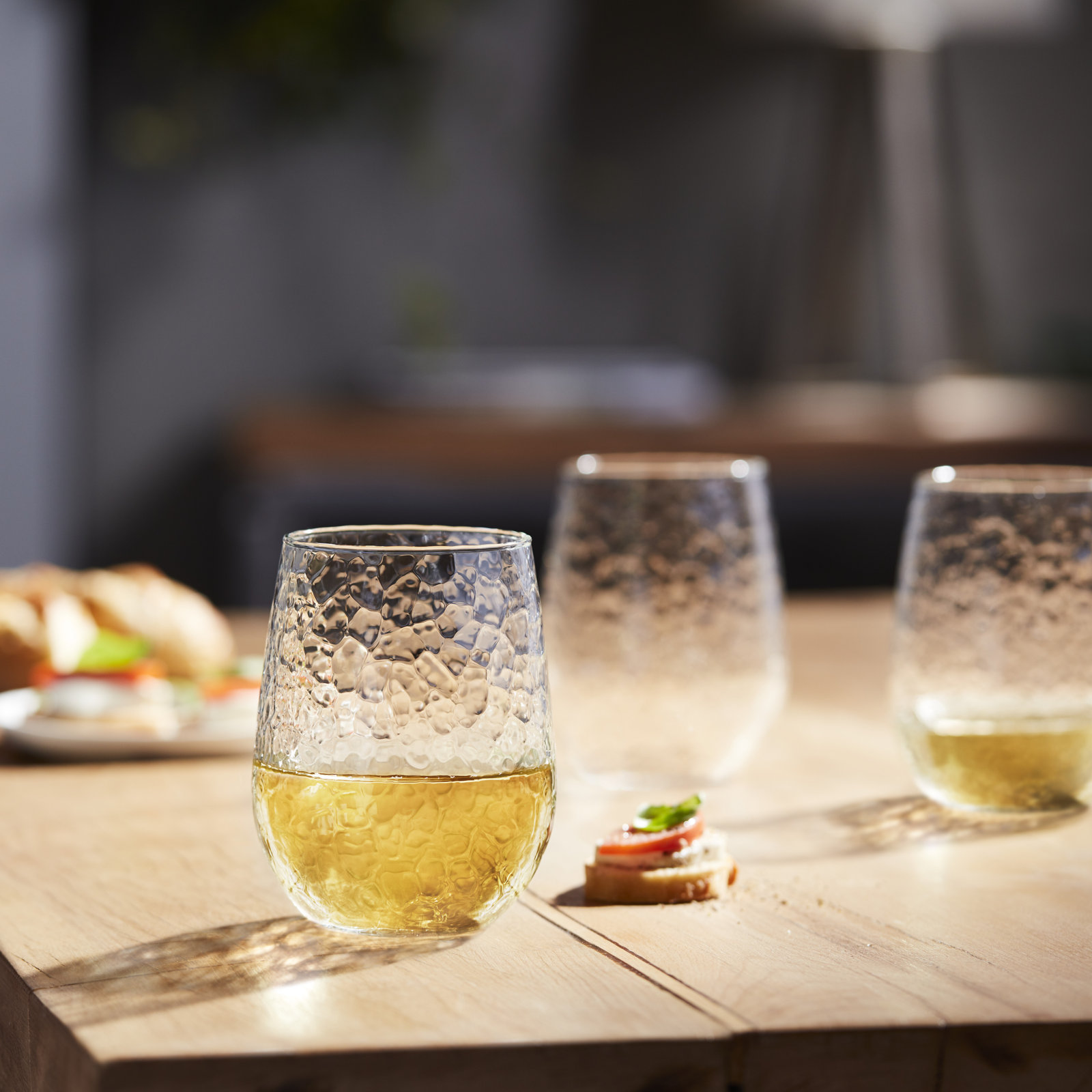 Hammered Stemless Wine Glass