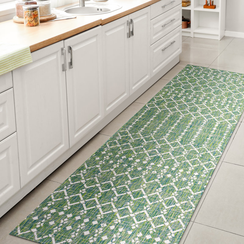 Tapis d'intérieur / extérieur Crompton, Tapis de couloir 2 pi 2 po x 8 pi, Vert/crème