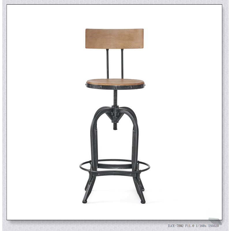 Tabouret de bar pivotant avec bois de sapin, siège en similicuir capitonné à losanges et hauteur réglable pour plus de confort et de style
