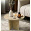 Table basse en marbre naturel doré jaune et beige - Petit design de salon compact avec un caractère unique