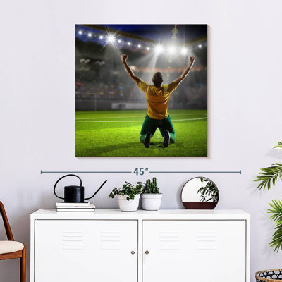 Célébration du joueur de football Sireci