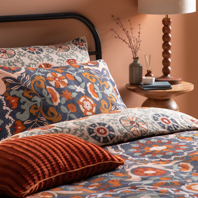 Kinfolk Polyester Floral Duvet Cover Set with Pillowcases Included, King Duvet Cover + 2 King Pillowcases