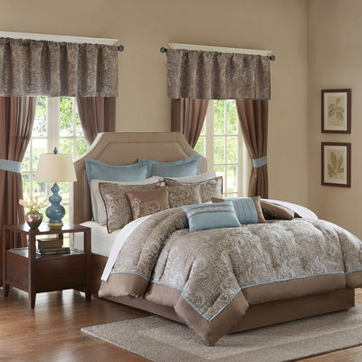 Breiden 24 Piece Room in A Bag