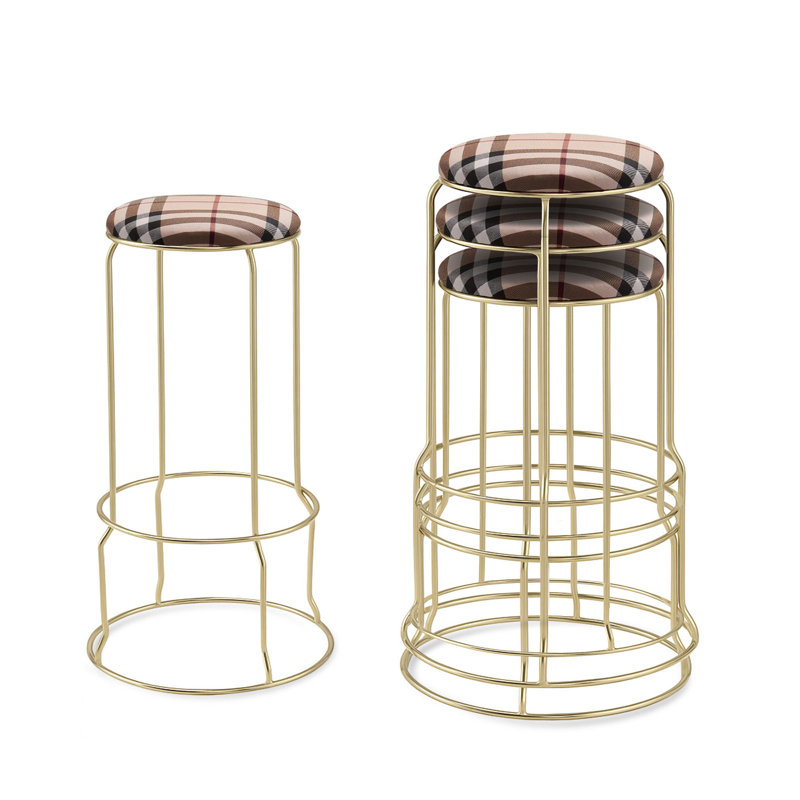 Ensemble de 4 tabourets de bar en métal - cadre doré luxueux avec siège rembourré et élégant, pour une cuisine ou un bar