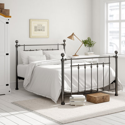 Liesl Metal Bed