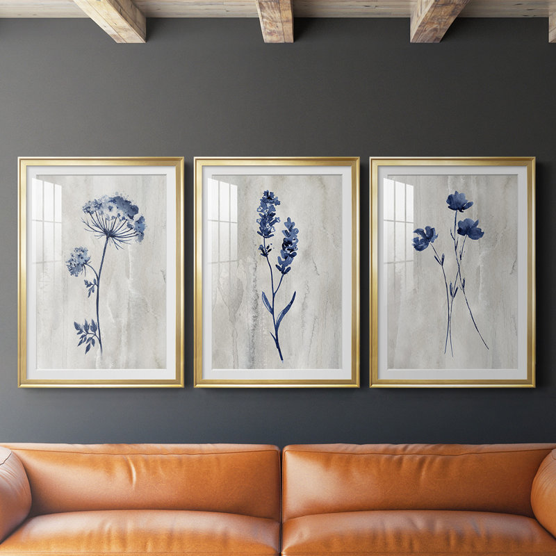 Indigo Botanical I, reproduction encadrée de qualité supérieure - prête à être accrochée, Cadre doré