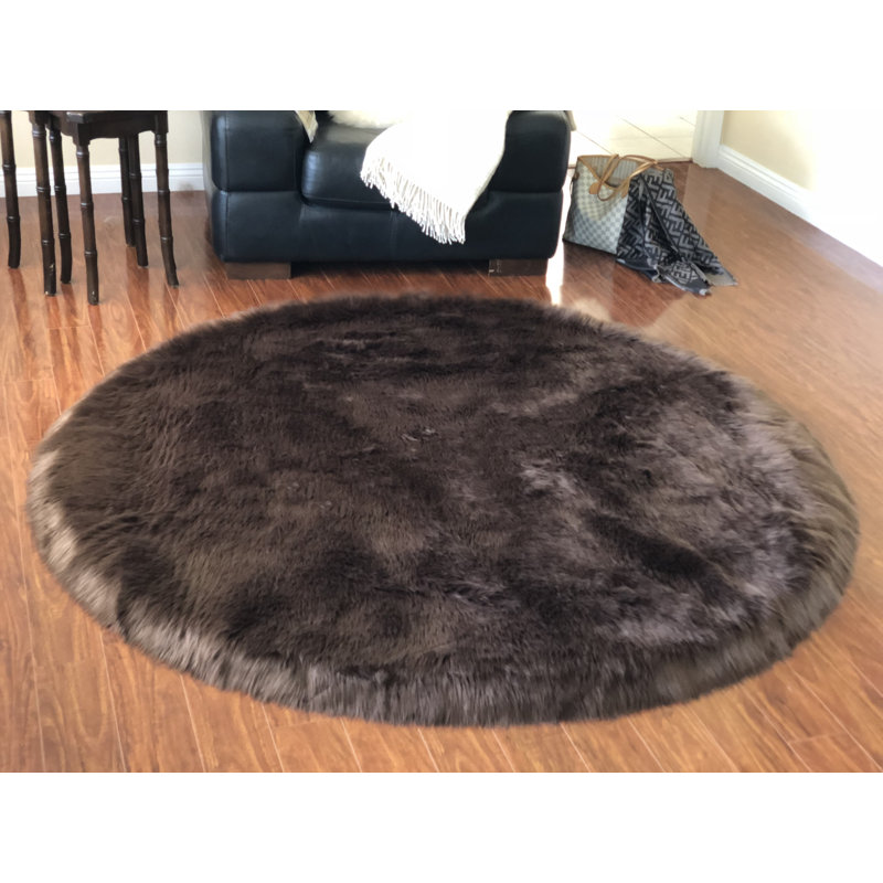 Whisenhunt Performance Faux Sheepskin Washable Indoor Rug, Round 12'