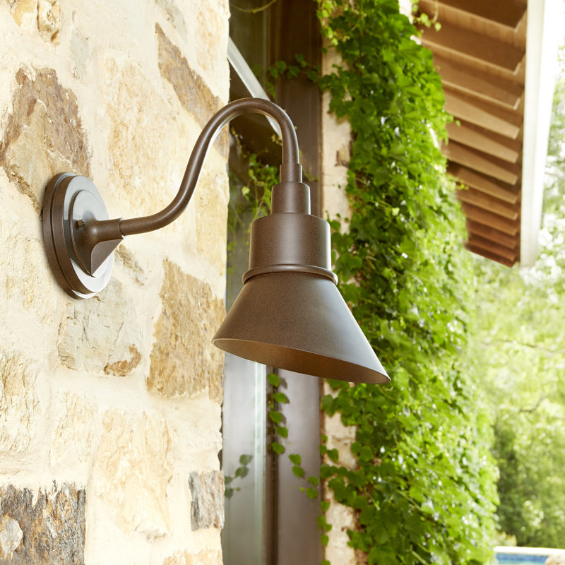 Luminaire de grange d'extérieur câblé H 18,25 po Markeith, Bronze huilé, H 13,75 po x l 7,5 po x P 14,75 po