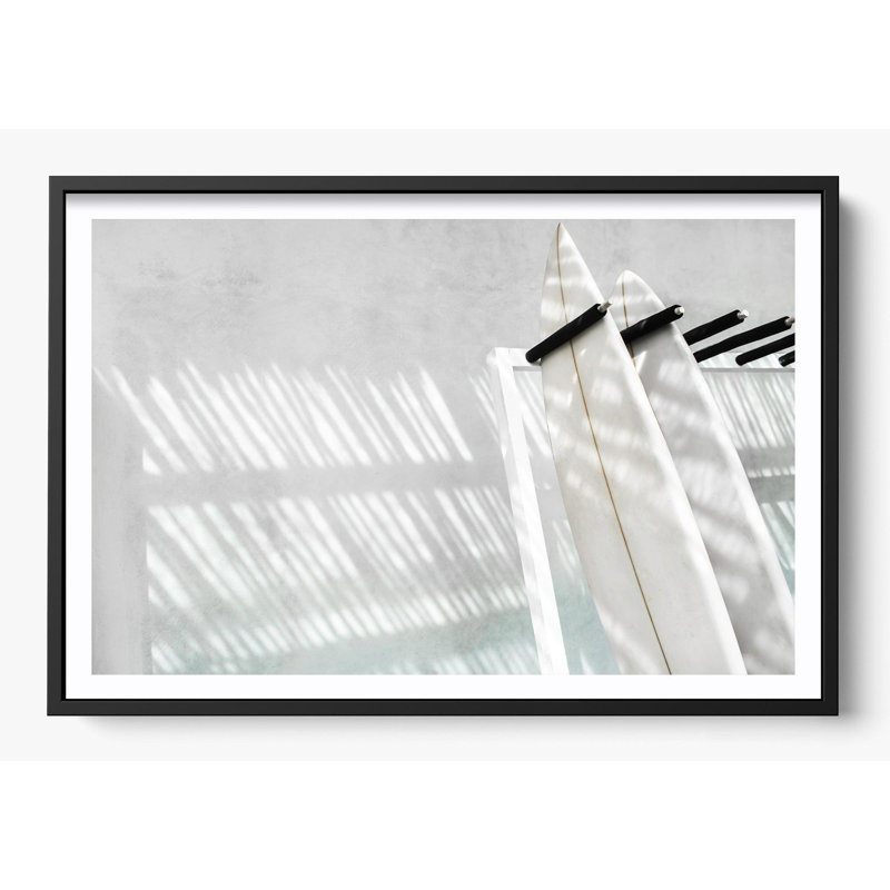 «White Shadows», Framed Print with Mat, H 42 po x l 62 po, Noir