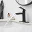 Robinet de salle de bain cascade à un trou avec ensemble de drain Robinets de lavabo de salle de bain à poignée simple Robinets de lavabo en laiton avec plaque de pont-115639757