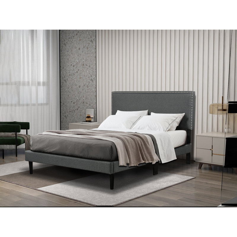 Cadre de lit double avec tête de lit Ebern Designs, Gris foncé, Grand
