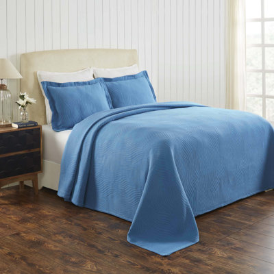 Superior 100% Cotton Cascade Matelassé 3-Piece Bedspread Set with Pillow Shams