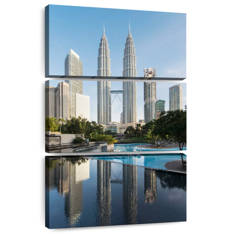 Horizon central de Sireci, Kuala Lumpur, H 57 po x l 36 po