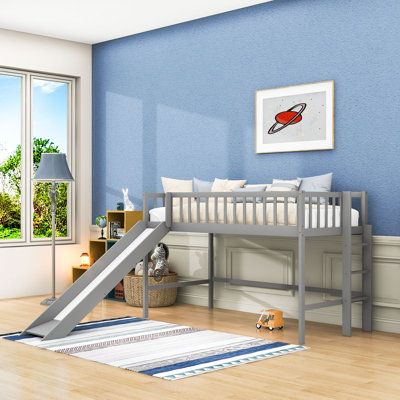 Lit mezzanine simple en bois avec glissade et échelle peu encombrante