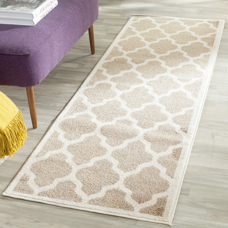 Schurman Geometric Indoor / Outdoor Area Rug