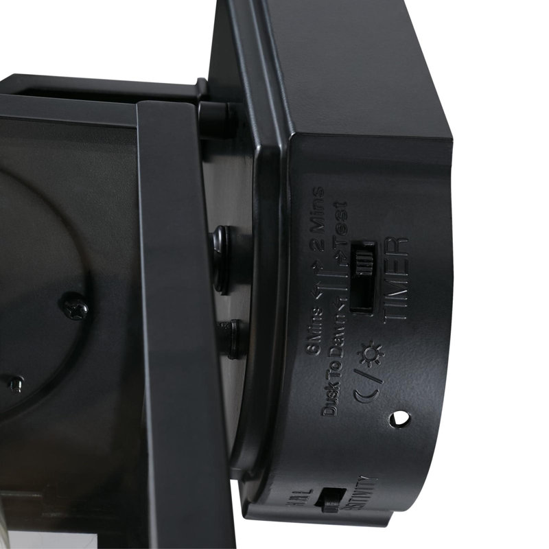Ethaniel Wall Light
