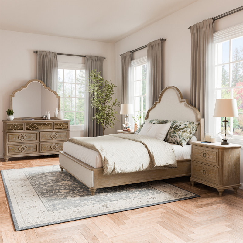 Cashawn Bedroom Set, Queen, 5 Pcs: Bed, 2 Nightstands, Dresser, Mirror