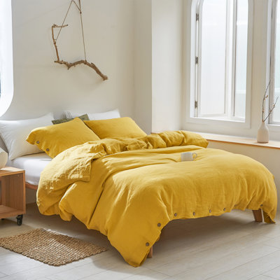 Linen Duvet Cover with Coconut Button Closure