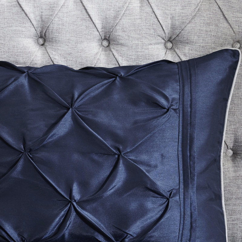 Ensemble de literie 7 pièces pour très grand lit bleu marine avec rembourrage comprenant des taies décoratives, des coussins décoratifs et une jupe de lit froissée