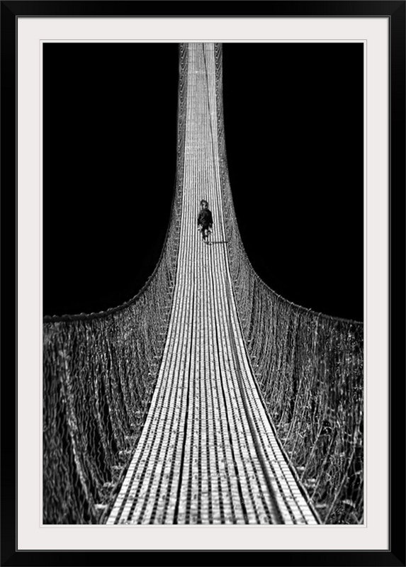 Pont de Straub vers le futur par Yvette Depaepe - reproduction de photo, Cadre noir, H 32 po x l 24 po x P 1 po