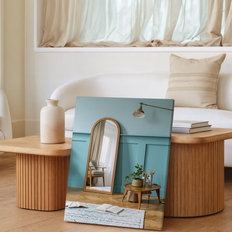 "Toile", créant une scène sereine et inspirante avec un art mural minimaliste avec des murs bleus pastel doux baignés dans une toile naturelle chaude