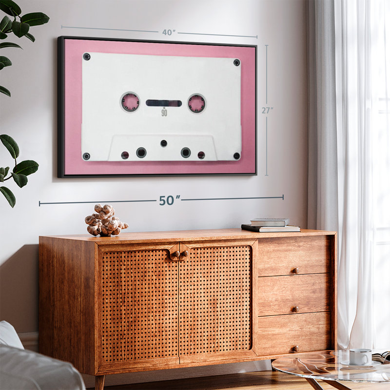 «White Cassette Tape», reproduction sur toile, H 27 po x l 40 po
