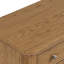 Ensemble de chambre à coucher en bois massif de chêne rouge avec lit en chêne rouge et tables de chevet assorties-117028911-117028913
