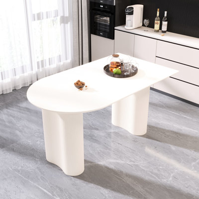Table de salle à manger 63 po en MDF et table d'appoint irrégulière, table de salle à manger pour 4 à 8 personnes, pieds de table ronds en bois d'ingénierie épais, plateau de table blanc crème épais
