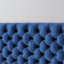Tête de lit pour grand lit en velours bleu marine, tissu d'ameublement à point losangé, tête de lit réglable et contemporaine en velours, lit, style moderne-130155387