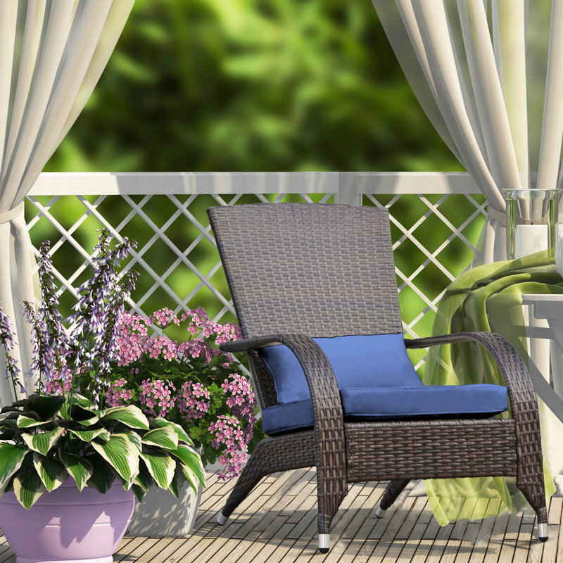 Chaise Adirondack en osier Jayleeana, Structure brune / Coussin bleu marine