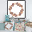 Couronne avec fleurs séchées, feuilles et herbe - reproduction d'art sur toile traditionnelle-66837713-66837717