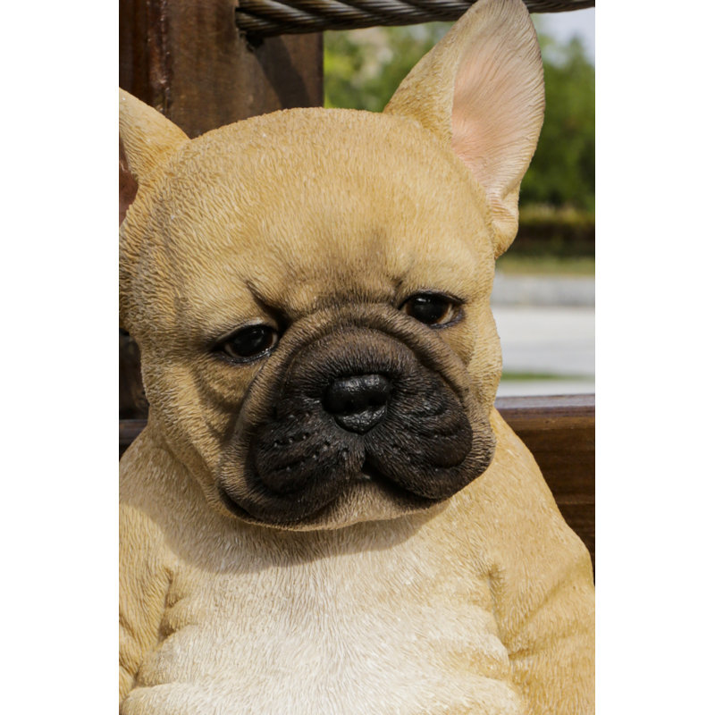 Statue de chiot bouledogue français endormi