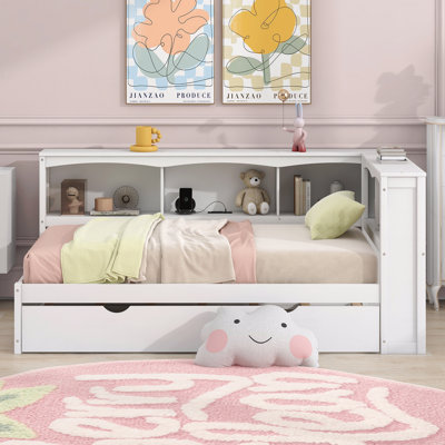 Lit de jour simple avec lit gigogne, armoires de rangement et ports USB