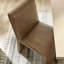 Chaise d'appoint en cuir Emory-117628606
