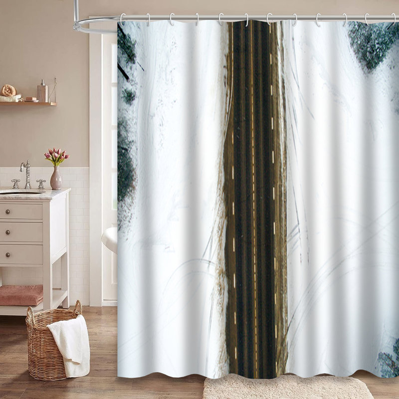 Rideau de douche à 12 crochets en pin Winter Forest Road, L 72 po x l 72 po