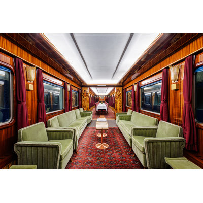 " Luxury Old Train Carriage "
