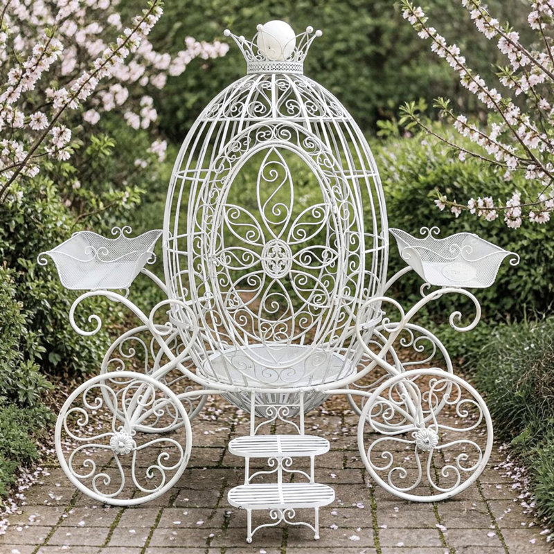 Chariot majestueux en fer avec couronne, Blanc
