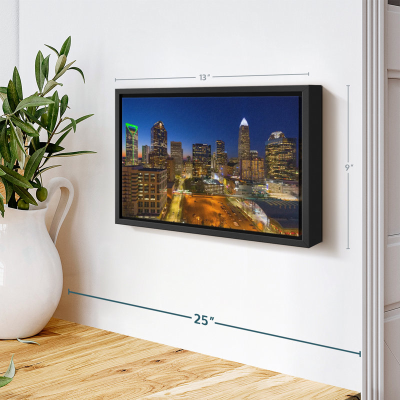 «Charlotte Night Skyline Wall Art», H 13 po x l 9 po