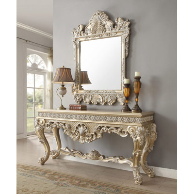 Console champagne victorienne ornée de volutes sculptées à la main Champagne