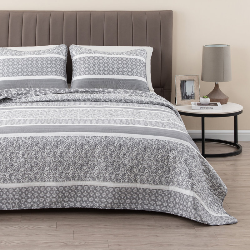 Kadi Twin Gray Microfiber Reversible Quilt Set